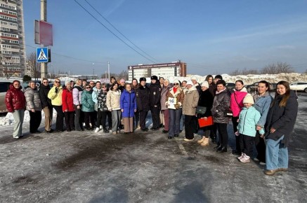 0000. Сотрудники Госавтоинспекции г. Ижевска приняли участие в составе жюри городского конкурса «Автоледи-педагог 2026» по автомобильному многоборью среди педагогических работников вместе с представителями автошколы