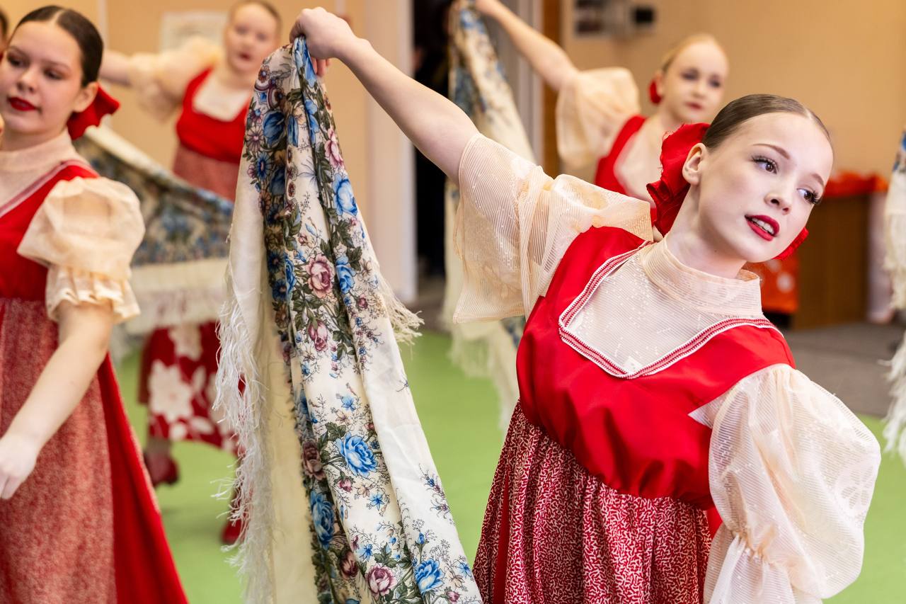 Ветеран следственных органов поздравил будущих юристов с окончанием обучения Ветеран следственных органов поздравил будущих юристов с окончанием обучения