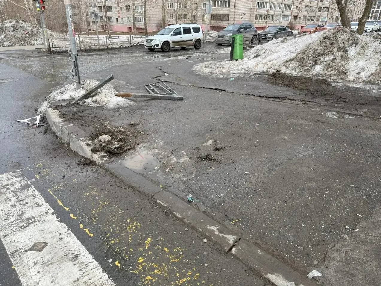 Внимание водителей: от правильности ваших действий на перекрёстках зависит жизнь пешеходов! Внимание водителей: от правильности ваших действий на перекрёстках зависит жизнь пешеходов!