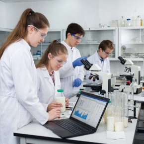 Агропромышленный холдинг из Удмуртии «КОМОС ГРУПП» стал партнёром в создании «Академии молока» в Уфе, сообщает пресс-служба холдинга