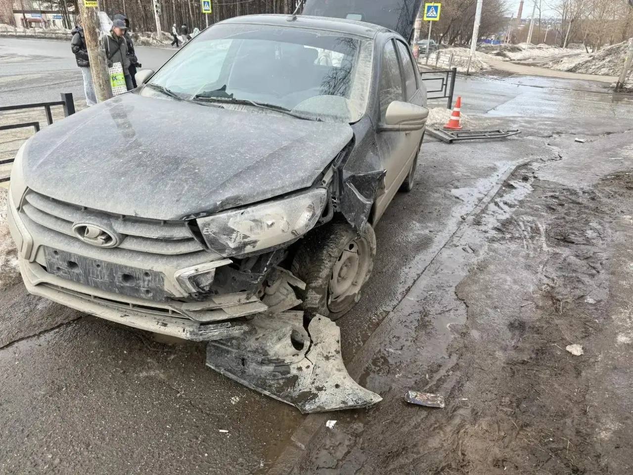 Внимание водителей: от правильности ваших действий на перекрёстках зависит жизнь пешеходов! Внимание водителей: от правильности ваших действий на перекрёстках зависит жизнь пешеходов!