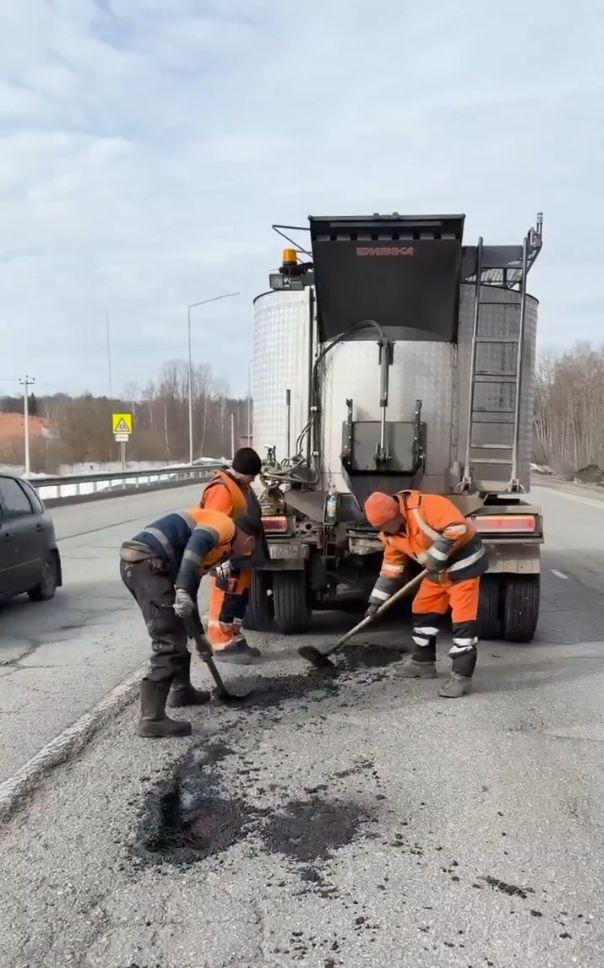 Аварийные ямы устранили на дороге «Юськи — Совхозный» в Удмуртии, рассказал премьер-министр Удмуртии Роман Ефимов