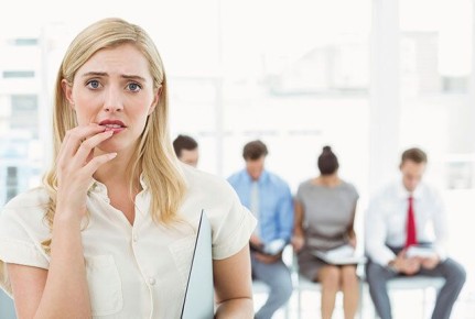 Как преодолеть страх общения: полезные рекомендации для застенчивых