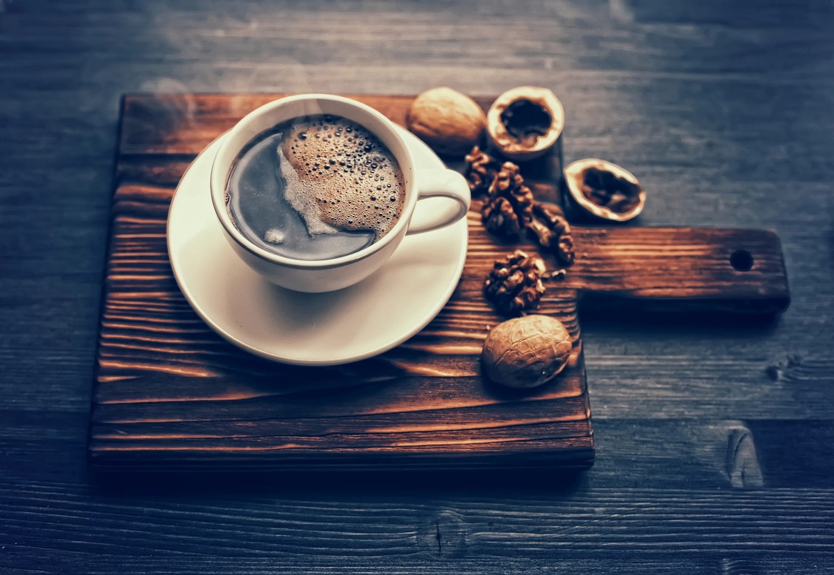 Кофейная симфония: как грецкий орех преобразует привычный напиток