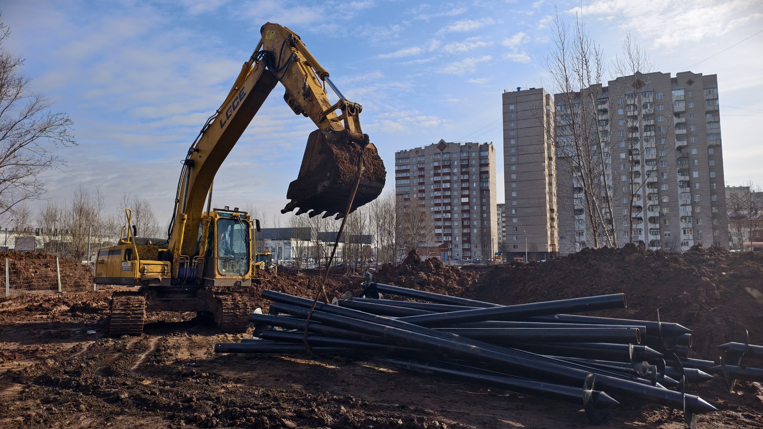 Будущий «Ива парк» – небольшой прудик на углу улиц Автозаводской и Союзной – преображается Будущий «Ива парк» – небольшой прудик на углу улиц Автозаводской и Союзной – преображается