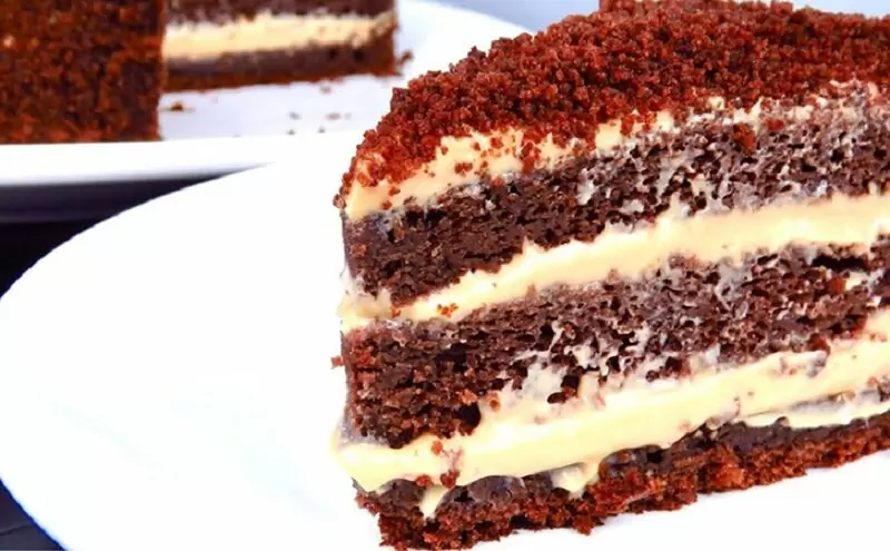 Шоколадный торт за считанные минуты: вкус, который покорит любого