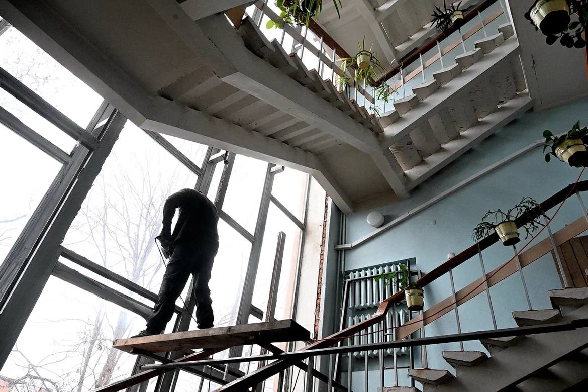 Александр Бречалов: В филармонии звучат и музыкальные инструменты, и строительные Александр Бречалов: В филармонии звучат и музыкальные инструменты, и строительные