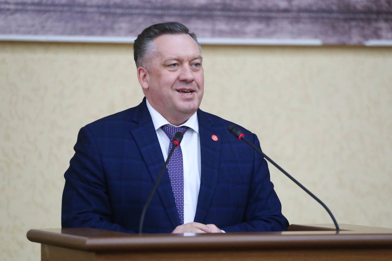 Накануне Дня основания Ижевска 40 юных активистов Движения Первых получили свои первые паспорта