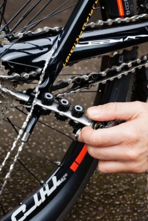 Как правильно ухаживать за цепью велосипеда и мотоцикла: советы по чистке и смазке