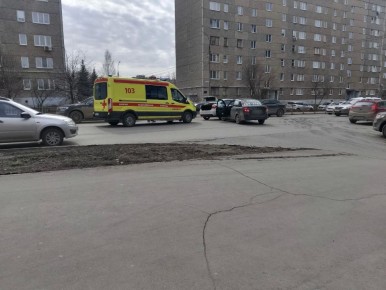ДТП на улице Холмогорова, на выезде с улицы Новой Восьмой