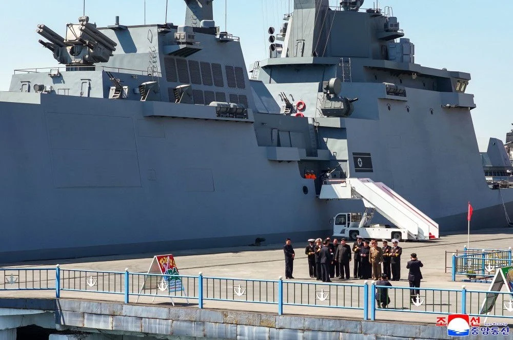 Первый эсминец КНДР вновь провел стрельбы Первый эсминец КНДР вновь провел стрельбы