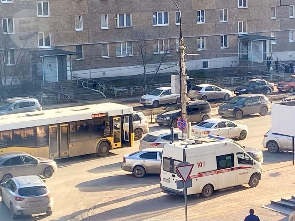 Две аварии произошли в Ижевске на одном и том же месте 14 апреля