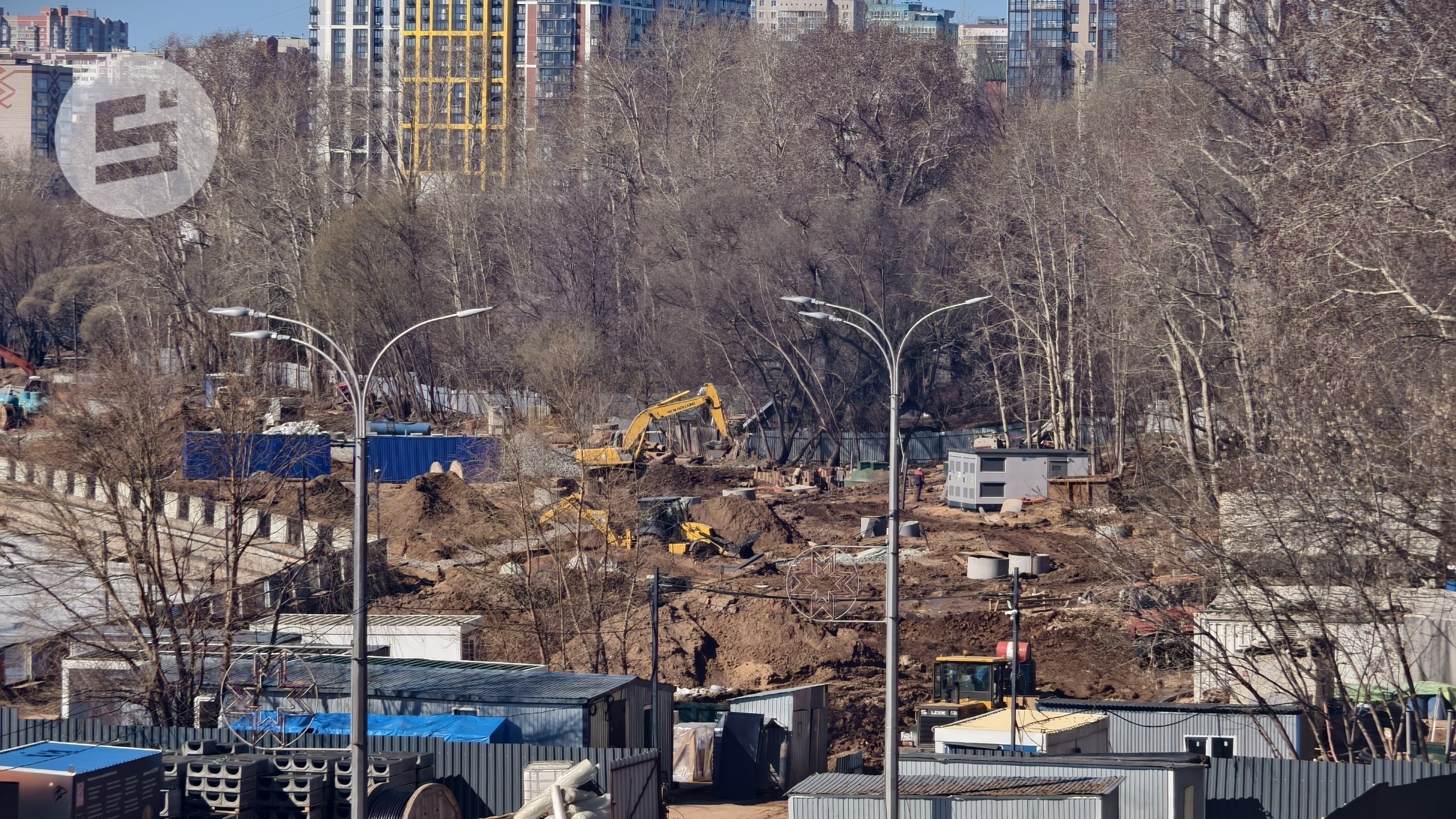 Тем временем работа на северной набережной кипит Тем временем работа на северной набережной кипит