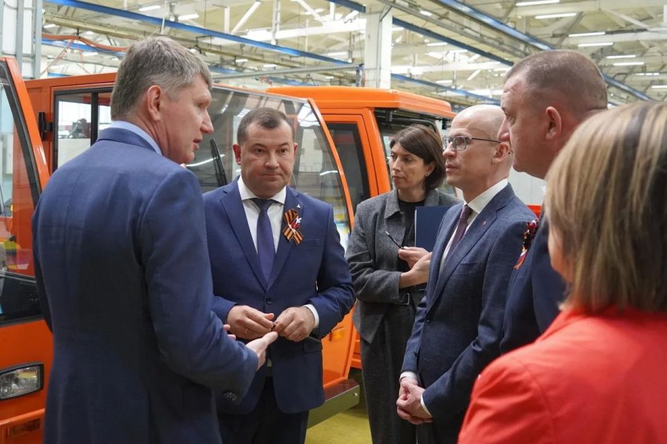 За последние пять лет ежегодный темп роста производства в Удмуртии в три раза превышал среднероссийское значение — 11,1 против 3% соответственно За последние пять лет ежегодный темп роста производства в Удмуртии в три раза превышал среднероссийское значение — 11,1 против 3% соответственно