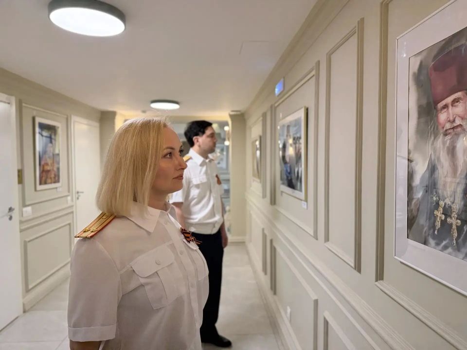Сотрудники следственного управления приняли участие в торжественном открытии выставки «Военное духовенство» Сотрудники следственного управления приняли участие в торжественном открытии выставки «Военное духовенство»
