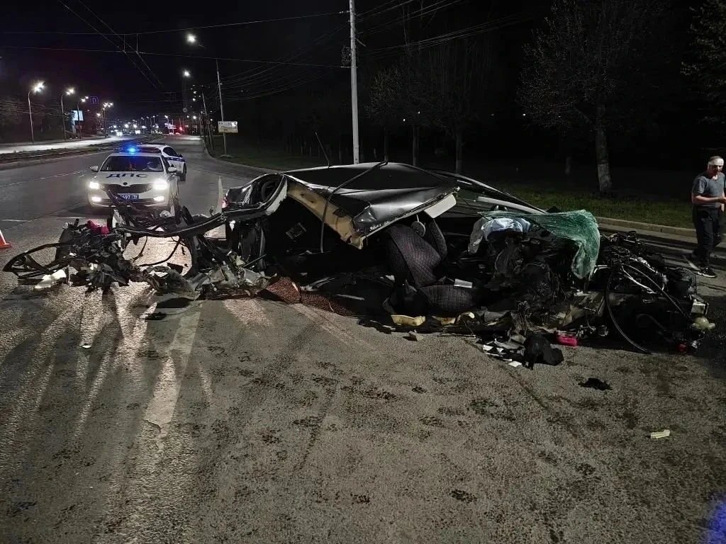 Пьяный водитель и его пассажир чудом выжили в аварии в Ижевске, сообщает Госавтоинспекция Удмуртии Пьяный водитель и его пассажир чудом выжили в аварии в Ижевске, сообщает Госавтоинспекция Удмуртии