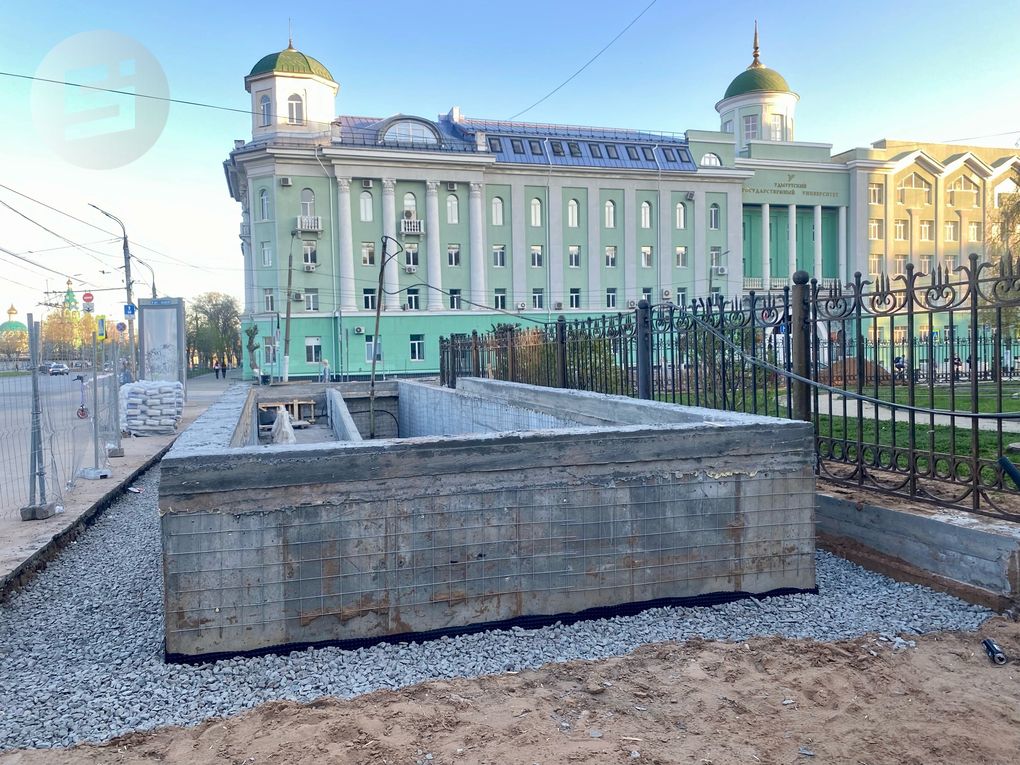 «Растёт подвальчик». В Ижевске рядом с УдГУ продолжается капремонт подземного пешеходного перехода «Растёт подвальчик». В Ижевске рядом с УдГУ продолжается капремонт подземного пешеходного перехода