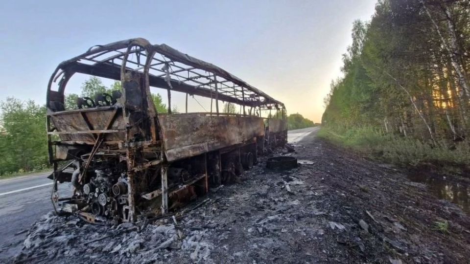 Следком начал проверку по факту возгорания автобуса на трассе в Удмуртии