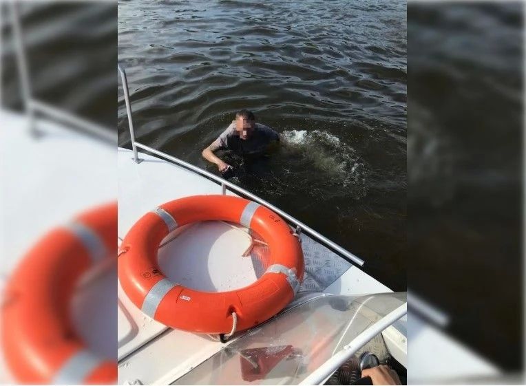 В Воткинске спасатели вытащили из пруда тонувшего нетрезвого мужчину, сообщает Комитет по делам ГО и ЧС