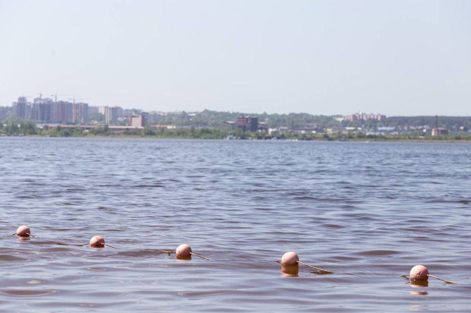 В жаркую погоду хочется освежиться в воде