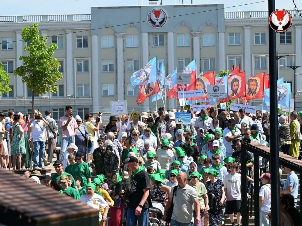 От выступления Ансамбля до внимания к Языку От выступления Ансамбля до внимания к Языку