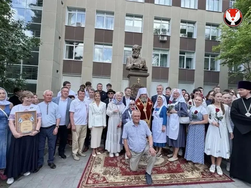 От выступления Ансамбля до внимания к Языку От выступления Ансамбля до внимания к Языку
