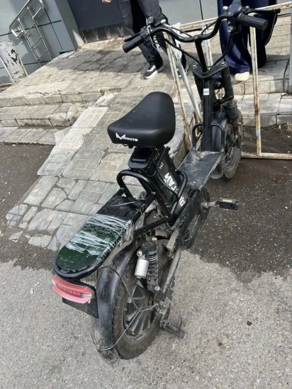 Молодой человек на электровелосипеде сбил мужчину на тротуаре в Ижевске, сообщает пресс-служба Госавтоинспекции Удмуртии Молодой человек на электровелосипеде сбил мужчину на тротуаре в Ижевске, сообщает пресс-служба Госавтоинспекции Удмуртии