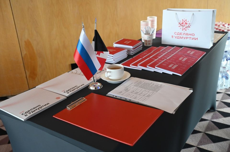 Впервые на Петербургский международный экономический форум (ПМЭФ) принимает участие бизнес-делегация Удмуртии, написал в Telegram председатель правительства республики Роман Ефимов