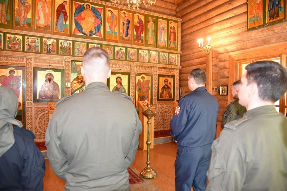 В Удмуртии росгвардейцы приняли участие в божественной литургии, посвященной памяти Дмитрия Донского В Удмуртии росгвардейцы приняли участие в божественной литургии, посвященной памяти Дмитрия Донского