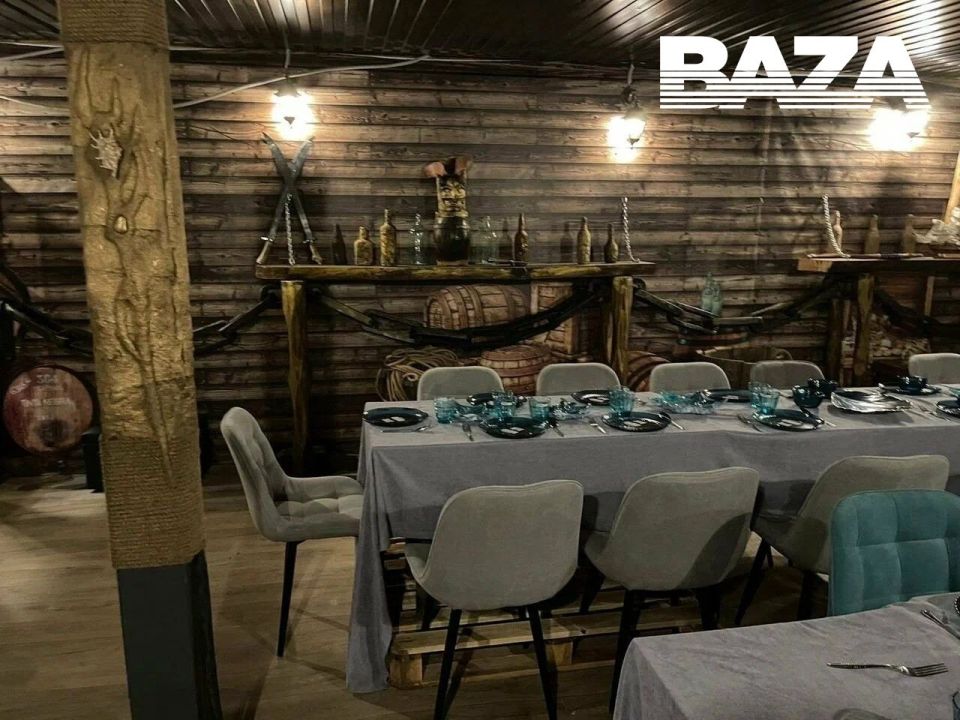 У удмуртских «пиратов» изъяли дом-корабль — с палубой, мачтами и трюмом — изза долгов на 15,8 млн рублей У удмуртских «пиратов» изъяли дом-корабль — с палубой, мачтами и трюмом — изза долгов на 15,8 млн рублей