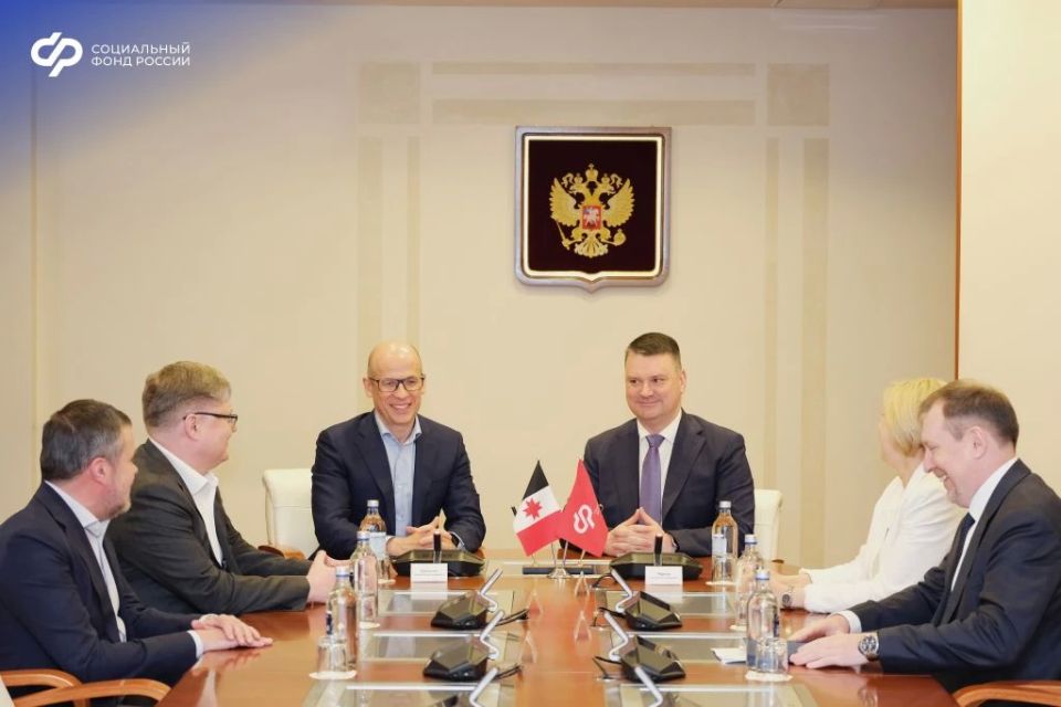 Председатель Соцфонда и глава Удмуртии подписали соглашение о сотрудничестве Председатель Соцфонда и глава Удмуртии подписали соглашение о сотрудничестве