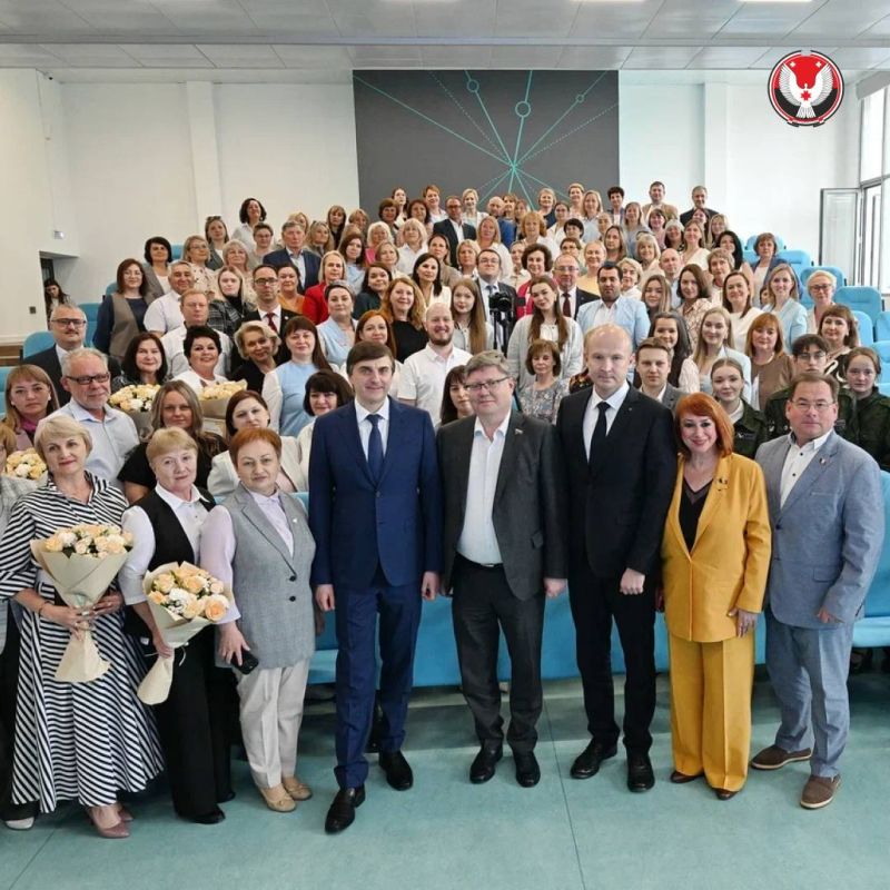 То, что придумают и опробуют в Глазове — через пару лет может появиться в школах, колледжах и университетах по всей стране То, что придумают и опробуют в Глазове — через пару лет может появиться в школах, колледжах и университетах по всей стране