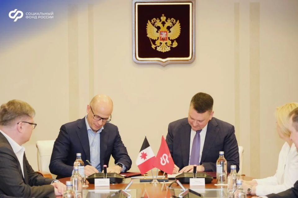 Председатель Соцфонда и глава Удмуртии подписали соглашение о сотрудничестве