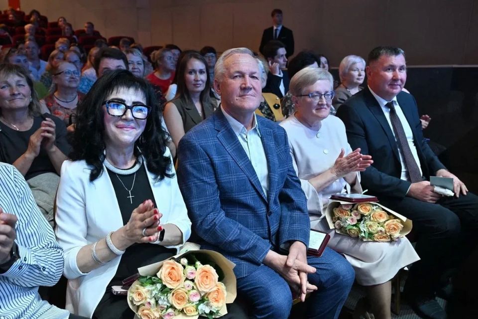 Александр Бречалов: «Собирать» сердечный клапан из собственных тканей пациента, без протезирования, а значит, без дополнительных рисков, начали в нашем РКДЦ Александр Бречалов: «Собирать» сердечный клапан из собственных тканей пациента, без протезирования, а значит, без дополнительных рисков, начали в нашем РКДЦ