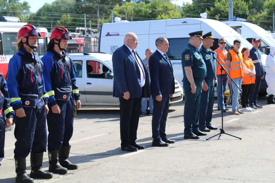 В Удмуртии завершён практический этап командно-штабных учений В Удмуртии завершён практический этап командно-штабных учений
