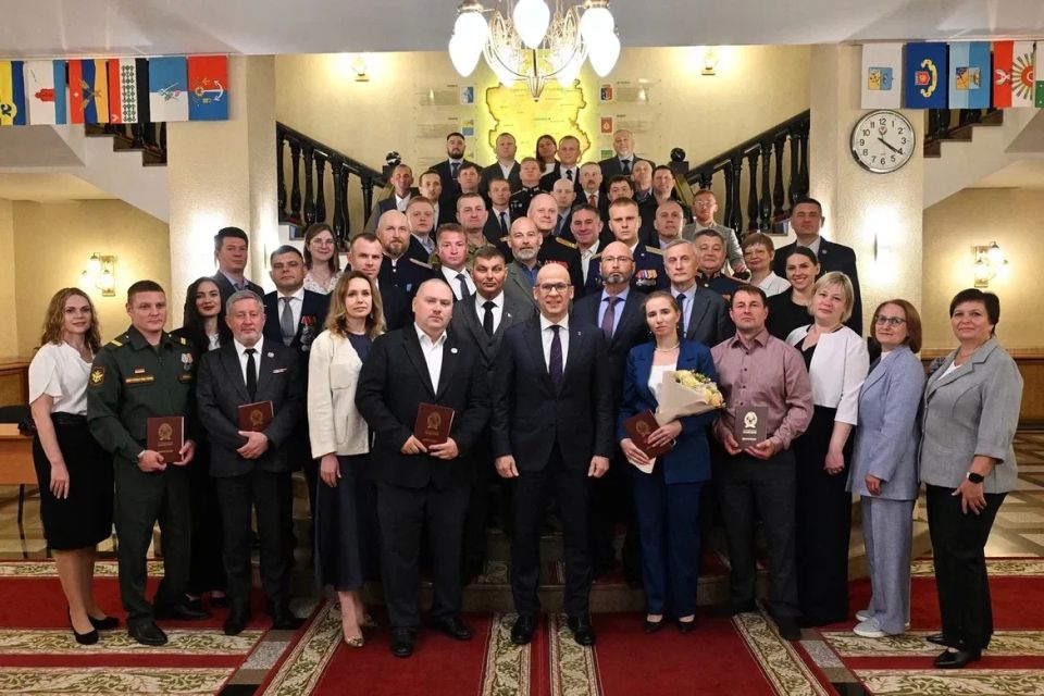Александр Бречалов: Еще недавно они служили Родине с оружием в руках, теперь будут служить дома Александр Бречалов: Еще недавно они служили Родине с оружием в руках, теперь будут служить дома