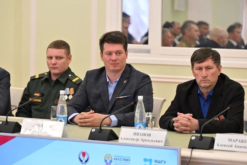 Александр Бречалов: Еще недавно они служили Родине с оружием в руках, теперь будут служить дома Александр Бречалов: Еще недавно они служили Родине с оружием в руках, теперь будут служить дома
