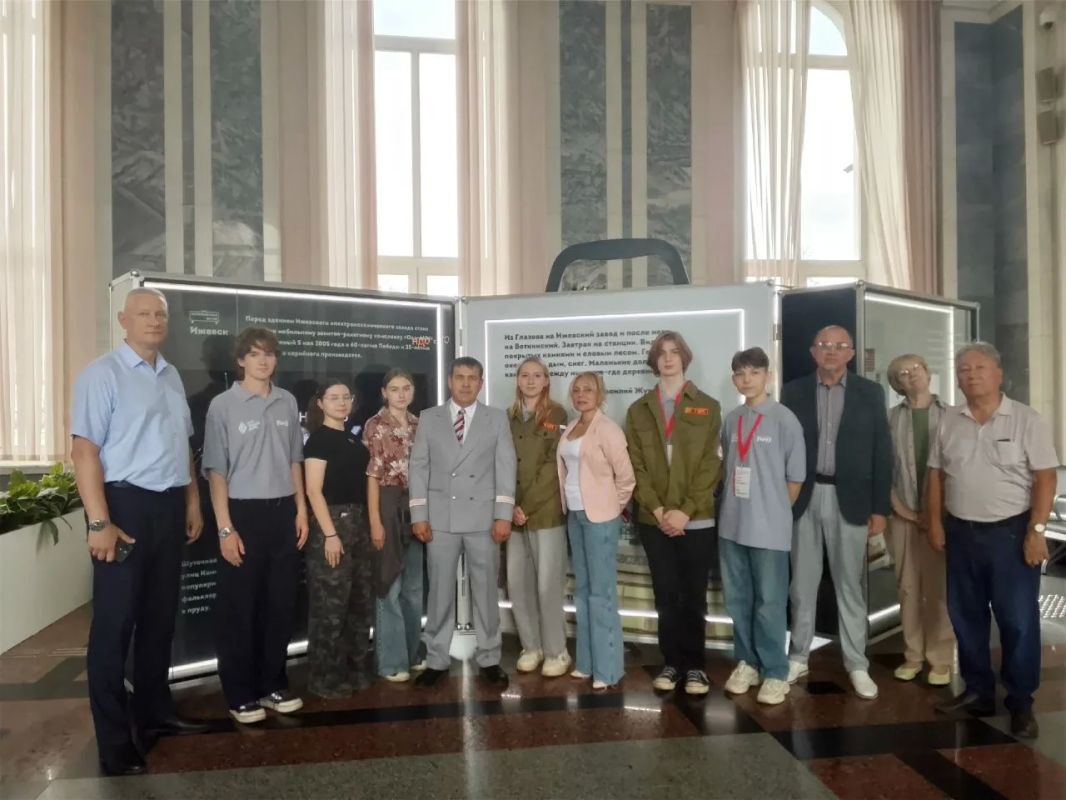 В Ижевске сотрудники транспортной полиции организовали круглый стол совместно с общественниками и студентами В Ижевске сотрудники транспортной полиции организовали круглый стол совместно с общественниками и студентами
