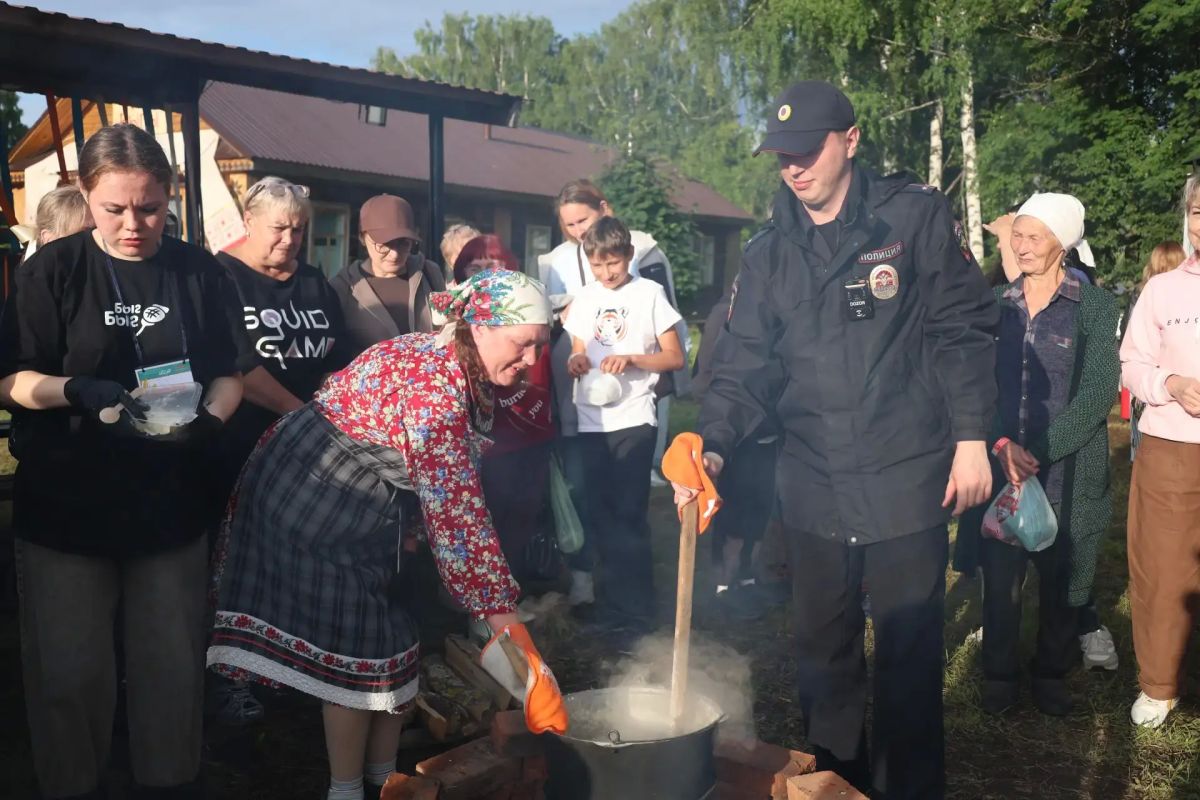 В Удмуртии раньше говорили «быг-быг», когда хвалили хозяйку, угостившую пышной и мягкой сдобой В Удмуртии раньше говорили «быг-быг», когда хвалили хозяйку, угостившую пышной и мягкой сдобой