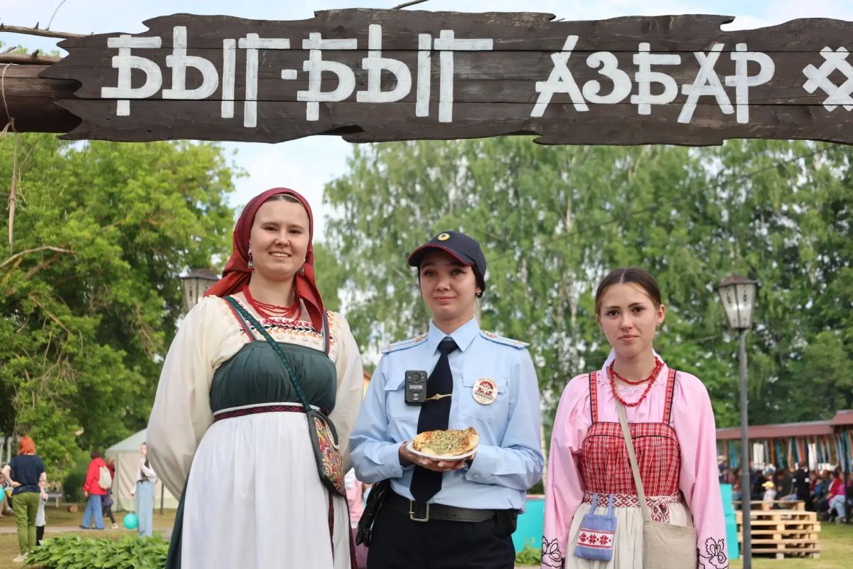 В Удмуртии раньше говорили «быг-быг», когда хвалили хозяйку, угостившую пышной и мягкой сдобой В Удмуртии раньше говорили «быг-быг», когда хвалили хозяйку, угостившую пышной и мягкой сдобой