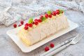Нежный меренговый рулет с заварным кремом: ловкость сладкого искусства