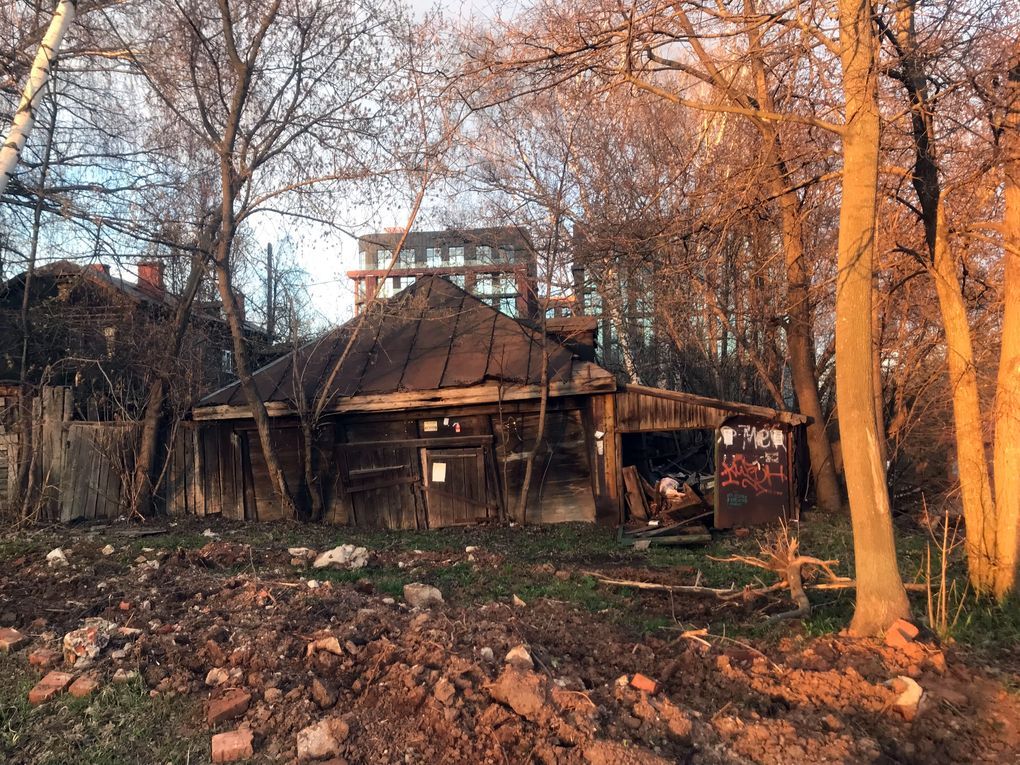 В Ижевске на улице Сивкова обнаружили предполагаемые фрагменты снесённого в 1937 году Михайловского собора В Ижевске на улице Сивкова обнаружили предполагаемые фрагменты снесённого в 1937 году Михайловского собора