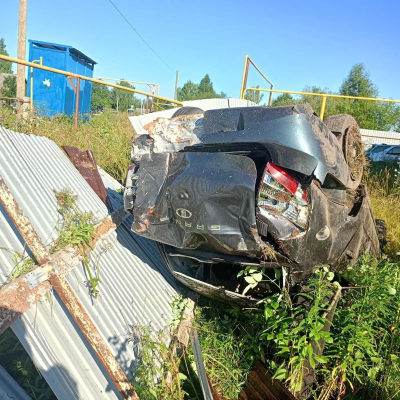Выжили чудом: трое человек госпитализированы в результате ДТП в Ярском районе Удмуртии Выжили чудом: трое человек госпитализированы в результате ДТП в Ярском районе Удмуртии