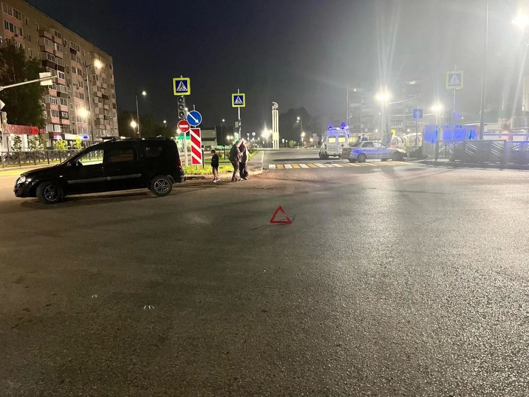 Пьяный водитель стал виновником ДТП в Сарапуле: травмы получили трое пассажиров 18 июля 2026 года, около 2 часов 15 минут, на перекрестке улиц Азина и Дубровская в г. Сарапуле, 28-летний водитель автомобиля «Хендэ Акцент»... Пьяный водитель стал виновником ДТП в Сарапуле: травмы получили трое пассажиров 18 июля 2026 года, около 2 часов 15 минут, на перекрестке улиц Азина и Дубровская в г. Сарапуле, 28-летний водитель автомобиля «Хендэ Акцент»...