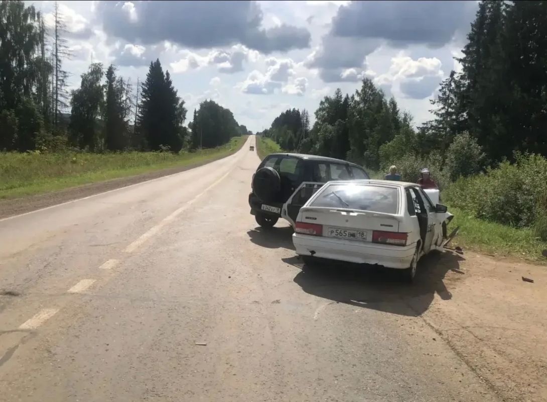 Пять человек пострадали в дорожной аварии на территории Дебесского района Пять человек пострадали в дорожной аварии на территории Дебесского района