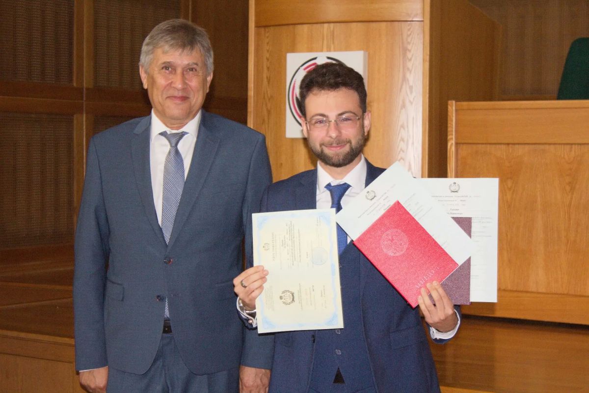 Помощник руководителя управления приняла участие в церемонии вручения дипломов выпускникам Ижевского института (филиал) ФГБОУ ВО «Всероссийский государственный университет юстиции (РПА Минюста России)» Помощник руководителя управления приняла участие в церемонии вручения дипломов выпускникам Ижевского института (филиал) ФГБОУ ВО «Всероссийский государственный университет юстиции (РПА Минюста России)»