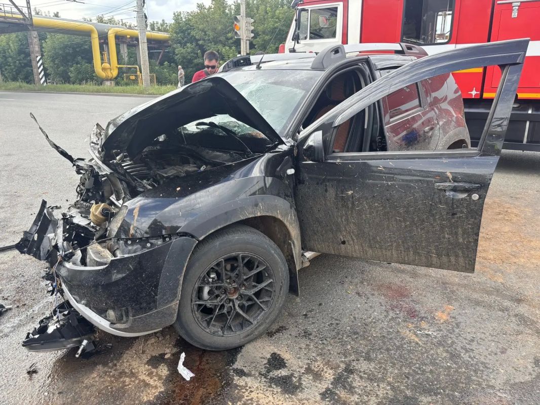 В Ижевске на улице Новоажимова произошло ДТП с пострадавшим В Ижевске на улице Новоажимова произошло ДТП с пострадавшим