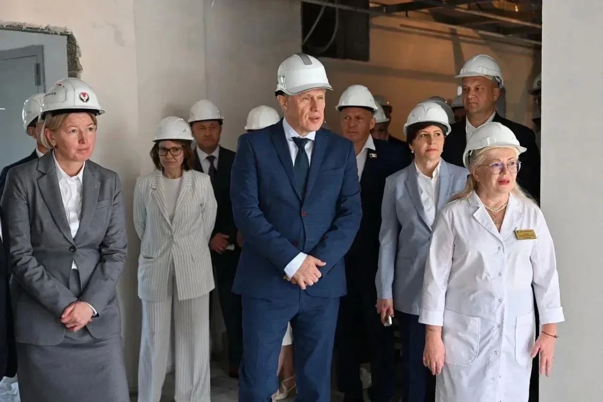 Михаил Мурашко: Около 5,5 млрд рублей будет выделено на модернизацию первичного звена здравоохранения Удмуртии Михаил Мурашко: Около 5,5 млрд рублей будет выделено на модернизацию первичного звена здравоохранения Удмуртии