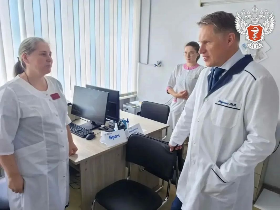Михаил Мурашко: Около 5,5 млрд рублей будет выделено на модернизацию первичного звена здравоохранения Удмуртии Михаил Мурашко: Около 5,5 млрд рублей будет выделено на модернизацию первичного звена здравоохранения Удмуртии