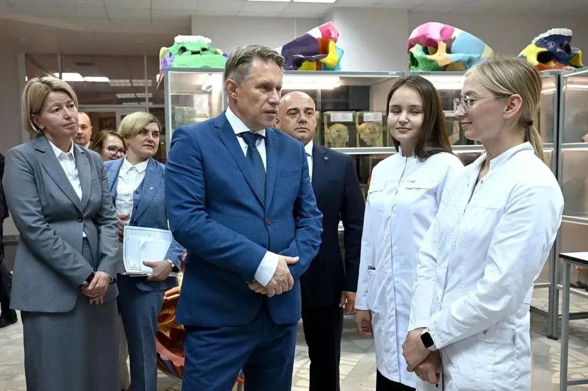 Михаил Мурашко: Около 5,5 млрд рублей будет выделено на модернизацию первичного звена здравоохранения Удмуртии Михаил Мурашко: Около 5,5 млрд рублей будет выделено на модернизацию первичного звена здравоохранения Удмуртии